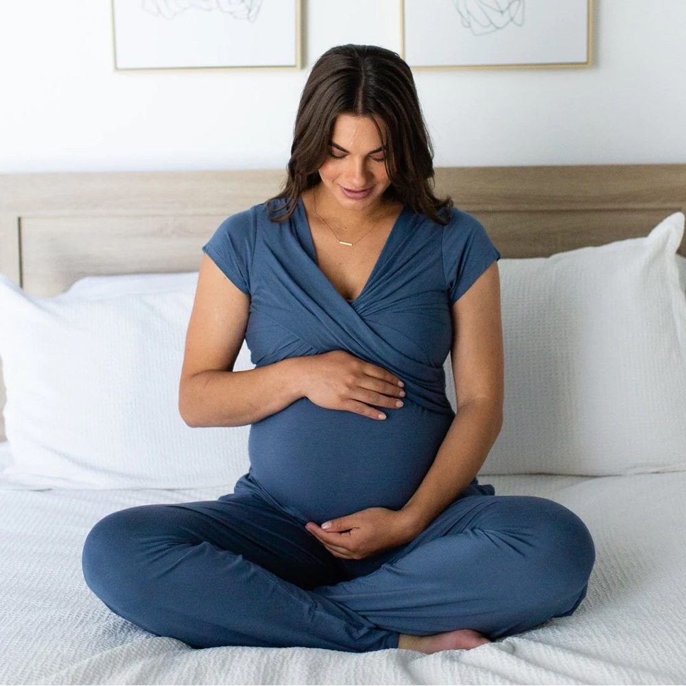 Kindred Bravely Davy Nursing & Maternity Lounge Set